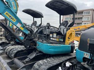 Excavatrice polyvalente d'occasion 95% neuve, 4 tonnes, 2000 heures, modèle 2017, mini-excavatrice sur chenilles compacte, mini-pelle d'occasion - Product Image 4