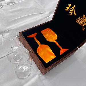 كأس نبيذ أحمر رفيع للغاية مصنوع يدويًا بتصميم عصري متكامل لتجربة النبيذ في المطاعم - Product Image 3