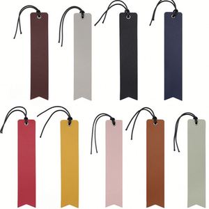 Marcador de Libros de Cuero PU Estilo Vintage, Clip Reutilizable para Libros, Separador de Páginas Práctico para Escritores y Amantes de la Lectura - Product Image 2