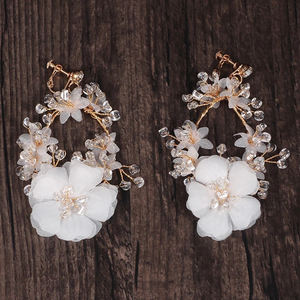 Neues Design Handgemachte Braut Kristall Schmuck Zubehör Hochzeit Chiffon Blume Creolen Frauen - Product Image 3