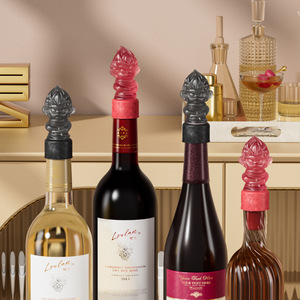 Bouchon de bouteille de vin en silicone Monkey King, rouge et noir, hermétique pour bouteilles de vin - Product Image 1