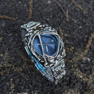 <span class=keywords><strong>น</strong></span>าฬิกาข้อมือผู้ชายดีไซน์ใยแมงมุมบิดเกลียว รุ่น Unique Creative Vantage Alabaster แฟชั่นฮิปฮอป สายเหล็ก ควอตซ์ แสดงวั<span class=keywords><strong>น</strong></span>ที่  แบบสั่งทำพิเศษ - Product Image 4