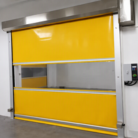 Volet roulant électrique latéral moderne en PVC avec composants en acier inoxydable et finition étanche pour l'intérieur d'atelier