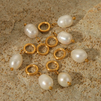 Élégant pendentif rond en perle baroque d'eau douce naturelle en acier inoxydable 316L plaqué or 18 carats pour bijoux
