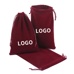 Sac de rangement en velours, sac à cordon en velours à base de soie, pochette souple résistante à l'usure, sac d'emballage cadeau cosmétique avec logo personnalisé par estampage à chaud - Product Image 1