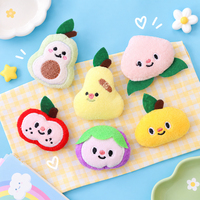 Adorable broche en peluche pastèque pour les cœurs des filles, accessoire polyvalent pour sacs et accessoires, cadeau