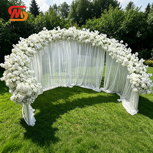Arco Floreale a <span class=keywords><strong>C</strong></span> Personalizzato con <span class=keywords><strong>Rose</strong></span> Artificiali Bianche per Decorazioni di Palchi Nuziali - Product Image 1