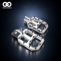 Repose-pieds en aluminium CNC SD de 62 mm de large, anodisés bleus, avec clous antidérapants pour moto électrique Sur Ron Light Bee X LBX