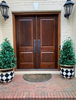 Porte d'entrée double en bois massif de luxe avec vitrage, style contemporain de haute qualité pour villa