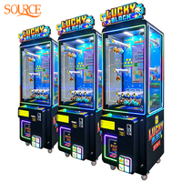 Machine de jeu de combat personnalisable SOURCE, distributeur automatique de cadeaux et de blocs chanceux à monnayeur pour centres commerciaux et parcs d'attractions