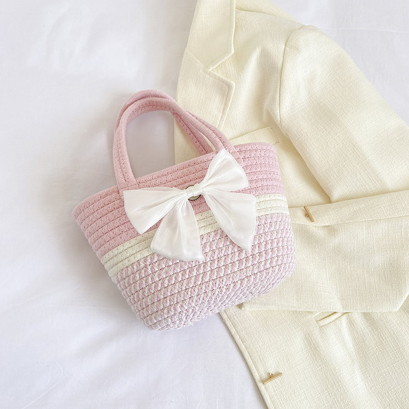 Bow pink