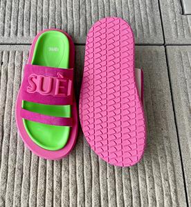 Sandalias Planas de Verano Suei de la Mejor Calidad, Fabricadas en Italia con Cuero de Gamuza Color Verde Fluorescente, Ligeras, Antideslizantes, para Uso Diario - Product Image 4