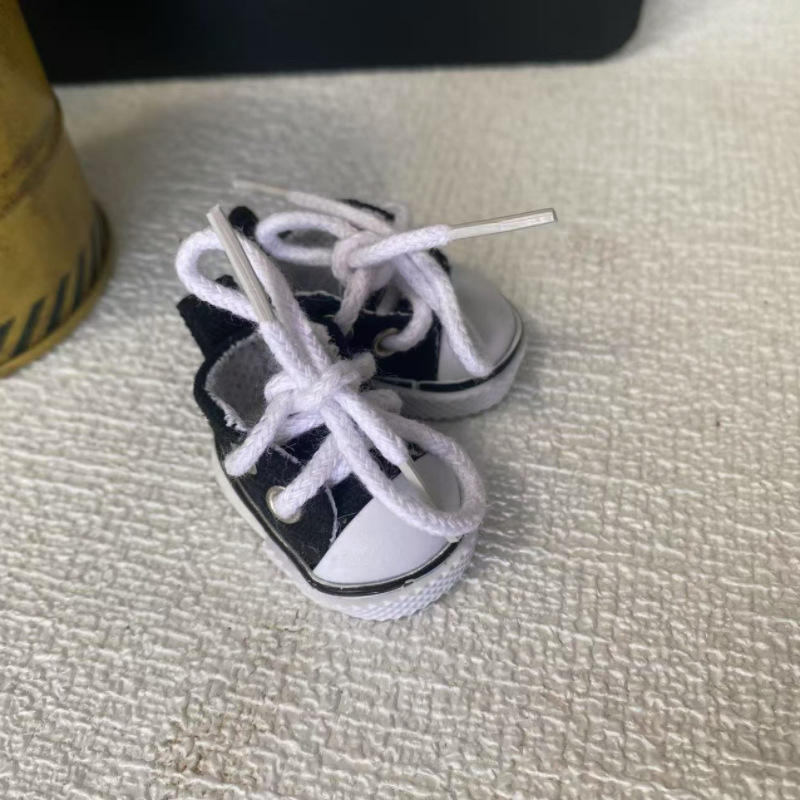 Chaussures en toile noire