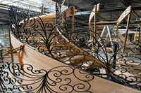 Escalier flottant en verre avec balustrade, monopoutre, marches en bois, éclairage LED intégré, conception de rampe d'escalier cantilever pour intérieur