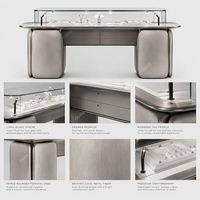 Vitrine de présentation de bijoux sur mesure, meuble de présentation de bijoux, vitrine en verre, taille personnalisée, finition dorée pour la vente au détail de luxe