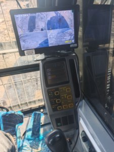 Excavadora Hidráulica de Orugas <span class=keywords><strong>Hyundai</strong></span> HX220 con Motor Cummins, Bomba y Rodamientos, <span class=keywords><strong>20</strong></span> Toneladas, Modelo 2018, Excelente Estado, Cucharón de 1.0m - Product Image 6