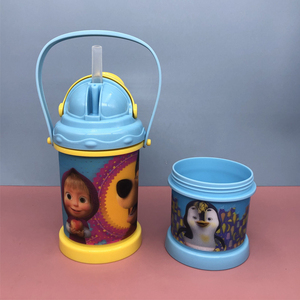 Bouteille d'<span class=keywords><strong>eau</strong></span> et boîte à collation <span class=keywords><strong>3D</strong></span> en plastique multifonctionnelle 2 en 1 pour enfants Combo avec Botellas De Agua pour l'<span class=keywords><strong>eau</strong></span> bouillante - Product Image 3