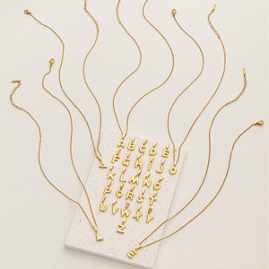 Collier pendentif bulle 26 lettres pour <span class=keywords><strong>femme</strong></span>, accessoires <span class=keywords><strong>de</strong></span> bijoux tendance, ras-<span class=keywords><strong>de</strong></span>-<span class=keywords><strong>cou</strong></span> à la mode - Product Image 3