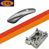 Molde de Inyección de Plástico de Dos Colores TRK para Carcasa de Control Remoto de Smart TV |   Equipo AV de Alta Gama |   Fabricación de Moldes de Precisión |