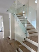 Support de fixation en acier inoxydable pour balustrade en verre sans cadre, idéal pour projets de terrasses, escaliers et balcons