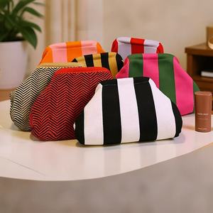 Nuevo Bolso Clutch de Gran Capacidad <span class=keywords><strong>para</strong></span> Mujer, Moderno, Tejido, de Dos Colores, con Rayas, de Poliéster, <span class=keywords><strong>para</strong></span> Cosméticos - Product Image 4