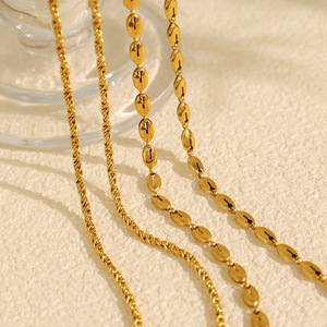 Collar de cadena para clavícula de acero y titanio dorado con cuentas de oro de 18 quilates, joyería simple y elegante para accesorios de moda unisex. - Product Image 2