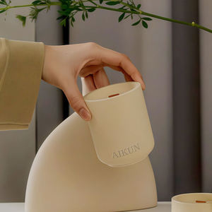 เทียนหอมเซรามิกพรีเมียม AIKUN ในโถแก้ว กลิ่นหอมติดทนนาน สำหรับบ้าน สำนักงาน ขายส่ง รับผลิตตามสั่ง - Product Image 1