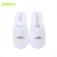 Chaussons d'hôtel jetables en polaire corail blanc doux de luxe, semelle antidérapante à pois, pour chambre d'hôtes et spa
