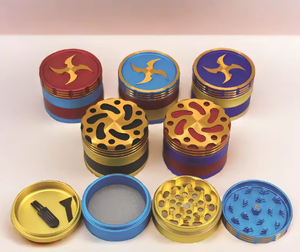 Moulin à épices en métal moderne personnalisé en gros, broyeur à herbes en aluminium à 4 couches de 63 mm - Product Image 5