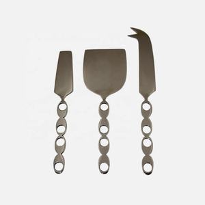 Ensemble d'épandeur de fromage mignon en acier inoxydable argenté ensemble d'outils à fromage à poignée de conception à grand trou avec poignée de conception de chaîne - Product Image 4