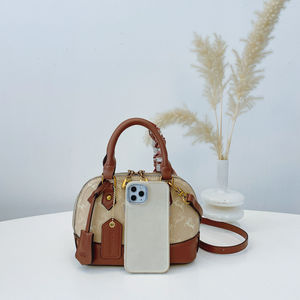 กระเป๋าสะพายข้างลำลองสำหรับผู้หญิง แบบมีซิป วัสดุ PU ใช้งานได้หลากหลาย พร้อมลายเรขาคณิตและโลโก้ ดีไซน์สะพายไหล่เดียว - Product Image 5