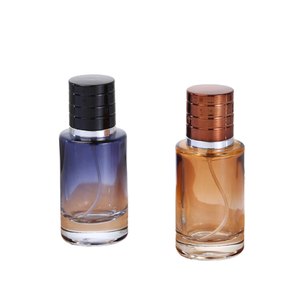 Botella de Perfume con Atomizador de 30ml/50ml (1oz) en Rojo/Azul/Blanco/Ámbar/Morado Degradado, con Bomba de Vidrio y Serigrafía - Product Image 1