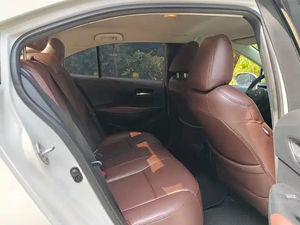 Toyota Corolla 1.2T Turbo Automático 2022, 25001-50000 Millas, Volante a la Derecha, Asientos de Tela, Sedán, Envío desde Shenzhen y Changsha, Eficiente en Consumo de Combustible - Product Image 3