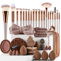 Ensemble de 42 pinceaux de maquillage professionnels avec éponge de maquillage pour anticernes, taille voyage, poils synthétiques, manche en plastique, outils de maquillage portables