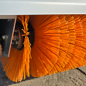 เครื่องตัดหญ้าอัตโนมัติคุณภาพสูง 900 มม. ได้รับการรับรองมาตรฐาน CE แรงดัน 48V แบบไร้สาย 4 จังหวะ พร้อมรีโมทคอนโทรล และแปรงกวาดหิมะ - Product Image 6
