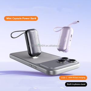 Mini <span class=keywords><strong>batterie</strong></span> <span class=keywords><strong>externe</strong></span> de poche 5000 mAh PD 22,5 W Charge rapide Mini <span class=keywords><strong>chargeur</strong></span> portable avec câbles Support de téléphone Lampe torche Affichage LED - Product Image 4