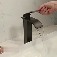 Wayon Robinet d'évier de bain monté moderne Mitigeur d'eau chaude à levier unique Robinet de bain pour salle de bain