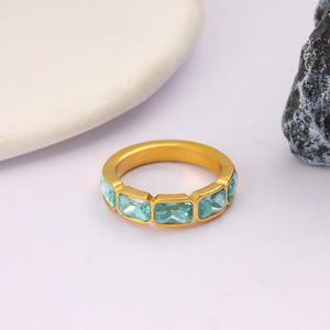 Anillos de tesoro de <span class=keywords><strong>color</strong></span> de nueva raza de lujo Diseño de nicho femenino Anillos de acero inoxidable chapados en oro de 18 K de moda fina ajustable - Product Image 2