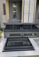 Fenêtre de toit motorisée intelligente en aluminium avec verre de sécurité feuilleté pour villa moderne et maison connectée