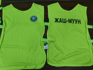 Bavaglini da calcio Unisex personalizzabili in rete da allenamento per bambini giubbotti da allenamento elastici prodotti bavaglini da calcio Unisex - Product Image 2