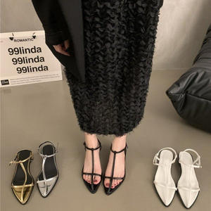 Factory wholesale 2026 summer fashionable casual sandals with cross straps, single buckle, <b>pointed</b> <b>toe</b>, <b>flat</b> sole women's shoes - Product Image 2