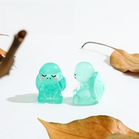 Vente en gros de figurines en résine de tortues mignonnes assises et en voyage, pendentifs en résine de tortues, breloques en résine d'animaux phosphorescentes