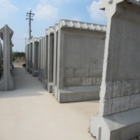 Moule de coffrage pour panneau de mur de clôture en béton préfabriqué pour projets de clôtures de jardin et de sécurité routière