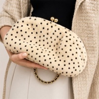 Sac à bandoulière Zeyu décontracté beige à pois, sac à main en fausse fourrure écologique avec fermoir kiss-lock et chaîne pour femme, idéal pour le quotidien et les soirées, ODM/OEM