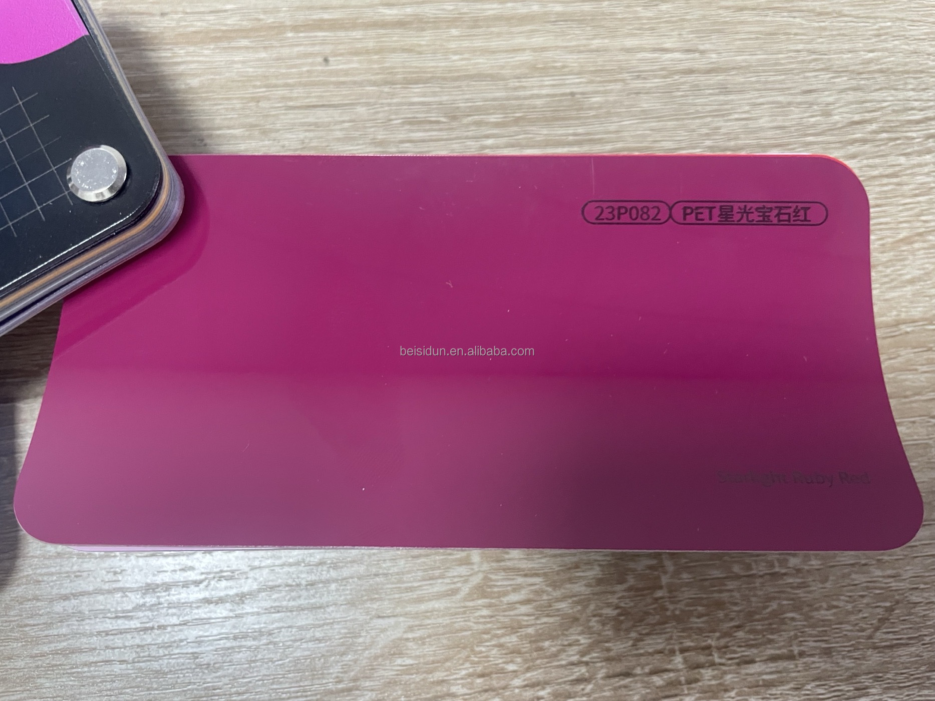 23 p082 cristallo Starlight rosso rubino