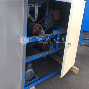 Séparateur magnétique à trois rouleaux à haute intensité largement utilisé en Afrique pour la <span class=keywords><strong>séparation</strong></span> des minerais <span class=keywords><strong>de</strong></span> monazite et <span class=keywords><strong>de</strong></span> zircon - Product Image 3