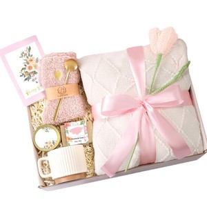 Lujoso y Acogedor Set de <span class=keywords><strong>Regalo</strong></span> para Mujer, Paquete de Cuidado Spa con Manta, Taza, Vela y Calcetines, Caja de <span class=keywords><strong>Regalo</strong></span> para Ella en Cumpleaños o Navidad - Product Image 6