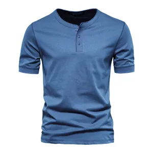 工場卸売カスタムメンズピュアカラーTシャツカラーボタンは半袖で汗の呼吸を自由に解決できます
