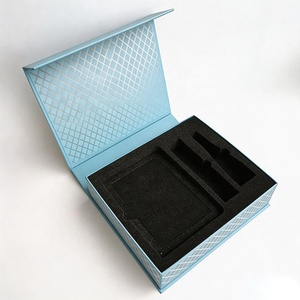Boîte cadeau en carton en forme de <span class=keywords><strong>livre</strong></span> avec fermeture magnétique sur mesure, avec plateau en mousse - Product Image 5