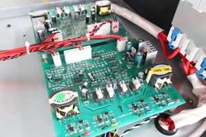 เครื่องเชื่อมแบบจุ่มน้ำอัตโนมัติ รุ่น MZ-1000/1250 กระแสไฟฟ้าของผลิตภัณฑ์ (A) 1000 แอมป์ เพื่อประสิทธิภาพการเชื่อมที่ทรงพลัง แรงดันไฟฟ้า 22 - Product Image 5